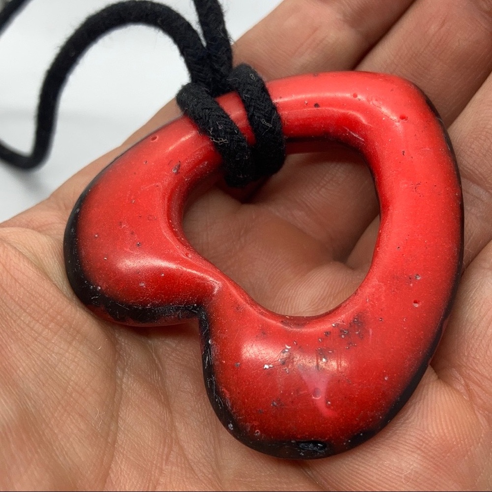 “Heart Rise” Vessel Heart Talisman - Picture 3 of 15
